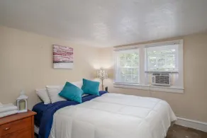 Beachside Retreat for 4 – Walk to Buckroe Beach! - Image 4