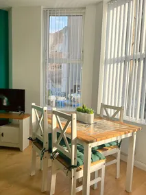 True Colours Apartment in Central Location - Image 5
