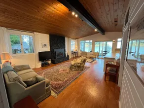Waterfront Family Getaway on Mayne Island - Image 2