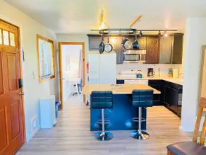 1 km walk to Hayward Field. Cute 2-Bed 1-Bath - Image 4