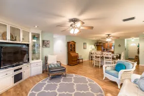 🍹🌞 Cottage Paradise! 2BR/2BA, Pets Welcome, TV, Wi-Fi - Image 2