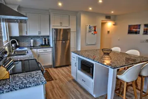 Direct Ocean View Top Floor Renovated. 2BR, 2 Bath - Image 3