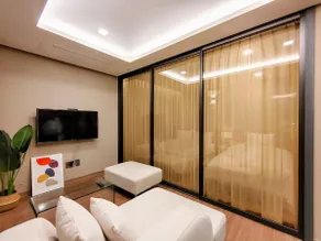 [ST_02] Legal accommodation! 3 minutes walk from the beach @ 2 minutes walk from the subway station @ Signature terrace overlooking Gunam-ro Square! - Image 5