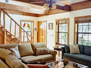 Ruby's Hill Country Retreat on 3 Acres - Image 3