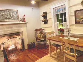 Charmingly renovated historic Canal House on C&O along Potomac close to Antietam - Image 2