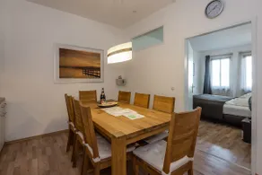 Quiet apartment at the main train station - Image 2