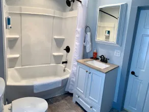 Downtown Spacious & inviting home in Marquette - Image 3