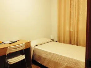 Cozy apartment in the Sant Andreu neighborhood - Image 4