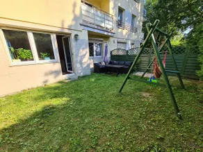 Quiet apartment with garden - Image 3