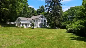 Sunny Colonial in Washington Green (Mayflower Inn) - Image 2