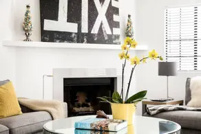 Contemporary & Comfort in Upscale Brentwood - Image 2