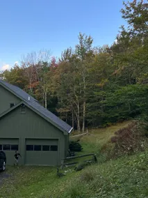 Spacious Mountain Home in the Trees - Image 5