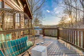 Stunning Foliage & Mountain Views*Hot Tub*Fire Pit - Image 3