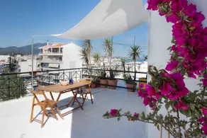 Leo’s Lovely Penthouse! - Image 3
