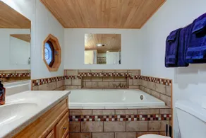 Bend Private Pickleball House - Image 2
