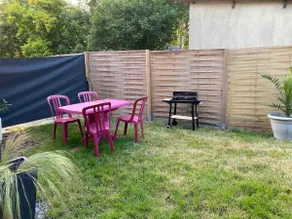 Apartment with a garden - Image 3