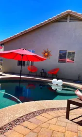 Cheerful 3 bedroom Home with Heated Pool. - Image 3