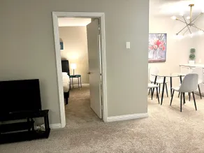 Spacious 1 bedroom condo w amenities close to SDSU - Image 5