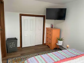 Colorful, Cheerful & Close to downtown Apartment! - Image 5