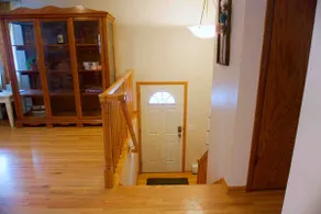 5 bdrm house w/HOT TUB across from Moore Lake Park - Image 4