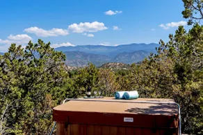Ski Discounts! Luxury Home w/ Mountain Views - Image 4