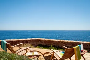 Waterfront house in an exceptional location - Image 5