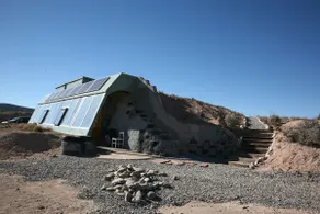 Taos Mesa Studio Earthship - Image 2