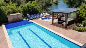Beautiful Lake Cabin in Guatape (14 personas) - Image 4
