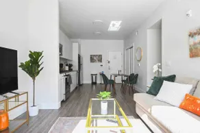 Grand | 2BR | 2 Bath | Free Parking | 30 min NYC! - Image 4