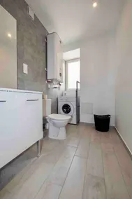 Studio, 2 beds, downtown - Image 4
