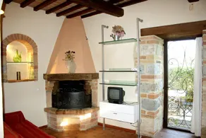 house in a medieval village 4-5 peope - Image 4
