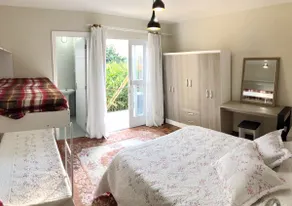 Full apartment with en-suite, balcony and closed garage - Image 3