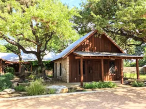 Bunkhouse on Creek Road - Image 4