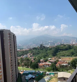 Luxury Condo: Balcony, Pool, BBQ area, Non-Smoking - Image 3