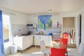 Double bed loft/ 5 min airport + A/C - Image 2