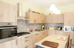 Spacious flat near University and Belle Ile - Image 3