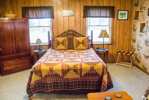 Kishauwau's Starved Rock Area Cabins - Studio (Bridge) Cabin - sleeps either 3 adults or 2 adults/2 kids - Image 5