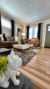 Newly Renovated | 2BR | 1BA | Sleeps 4 - Image 5