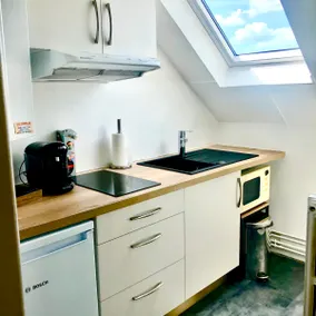 Beautiful Studio in Bourgeoise House - Brive - Image 4