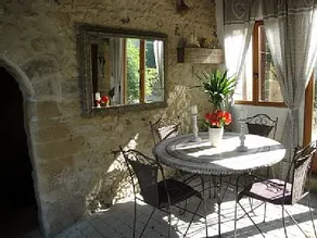 Charming cosy cottage with use of hot tub! - Image 4