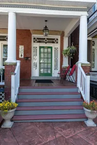 Erin's Oasis in Richmond - Image 3
