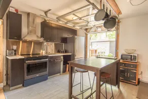 5★Urban Retreat | Parking*| Town House | Patio |AC - Image 3