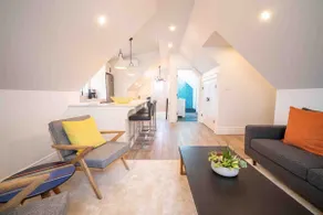 Hildore Loft 1 Modern bdrm with Peloton Bike! - Image 3