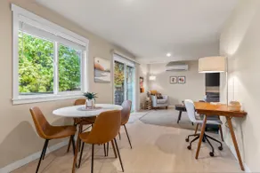 Downtown delight 2bd 1bth w/ free onsite parking - Image 4