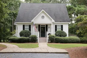 NEW LISTING!! Luxury Cottage in Marina Cove - Just Renovated - Image 2