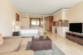 Gorgeous Studio Apartment in coastal resort - Image 2