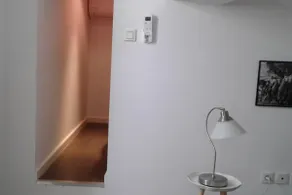 Right in the historic center very quiet cocoon apartment 2 air-conditioned bedrooms - Image 5