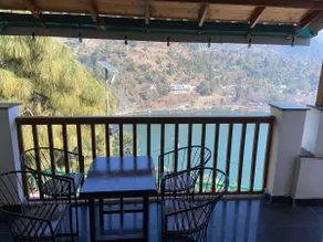 Vista . 2bhk lake facing deluxe apartment . - Image 3