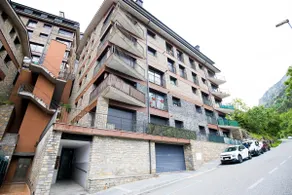 Comfort Escaldes. HUT 5003 - HUT 7755 - Image 2
