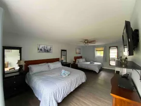Gleaming Family Friendly Vacation Home Near Beach - Image 4